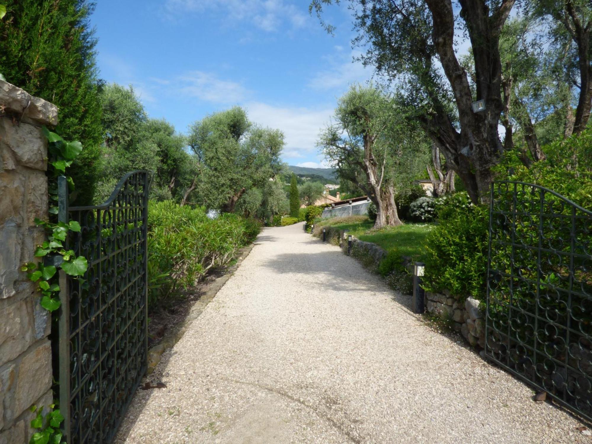 Apartment Cezanne With Heated Pool And Private Garden Chateauneuf-Grasse Exterior foto